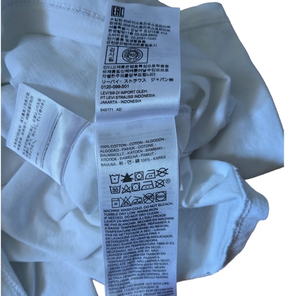 Levi's| Women Varsity Dark Blue Circle Logo White Loose T-Shirt |Size: Small - Picture 10 of 11